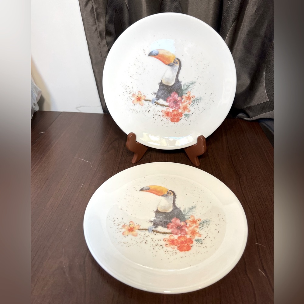 Royal Worcester Toucan Wrendale Designs By Hannah Dale 8” Coupe Plate set